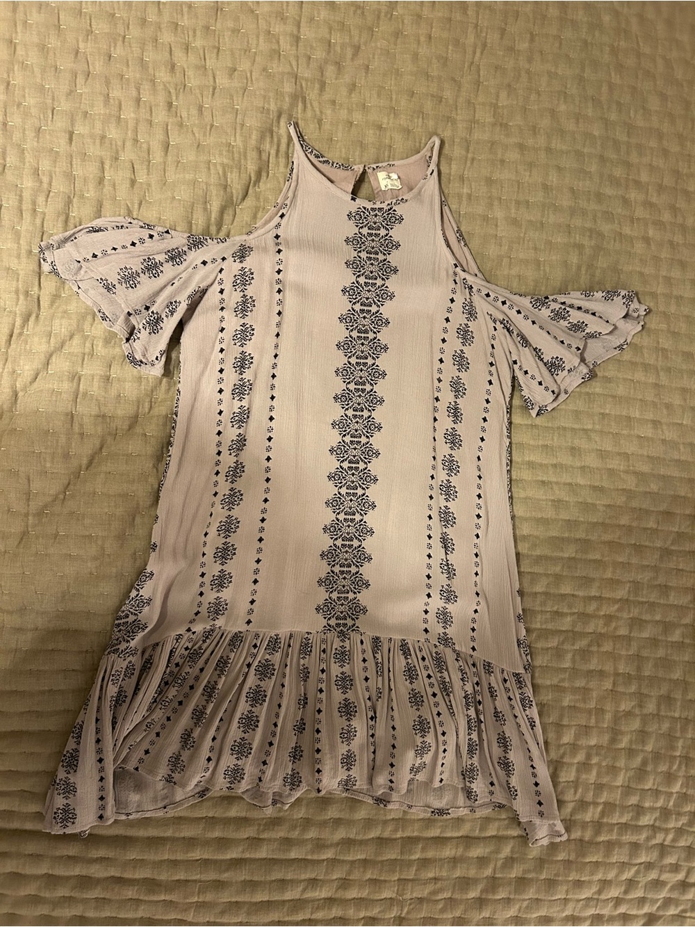 O'Neill Landon Cold-Shoulder Shift Dress